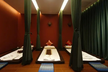 山西泰式按摩的被动瑜伽：当身体被折叠成诗